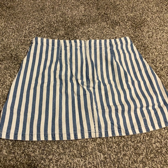 Blue and White Striped Skirt - Picture 3 of 4